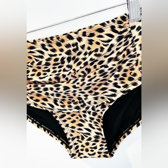 NEW H2OH Leopard Print 3pc Bikini Set Size Small - Picture 4 of 9